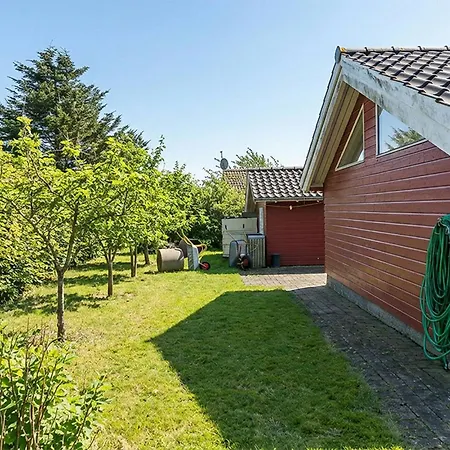Beautiful Home In Spottrup *